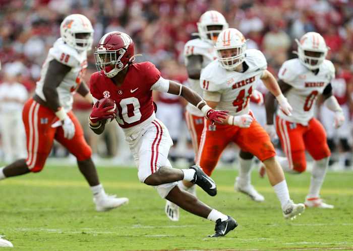After losing its top two receivers to the NFL Draft, Alabama seems to have found a star in Jojo Earle.